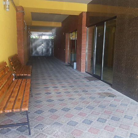 Hotel Lu-Ma Tbilisi Exterior photo
