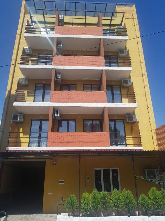 Hotel Lu-Ma Tbilisi Exterior photo